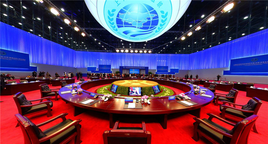 上合会议主会场实景直径11.6米大圆桌.jpg
